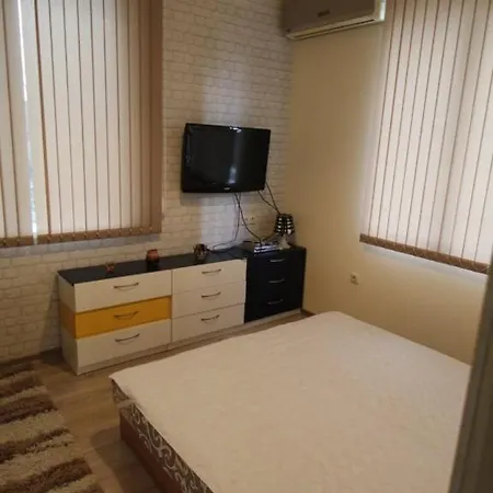 Apartament Baths Apartment, 100 M From The Sea Garden Warna
